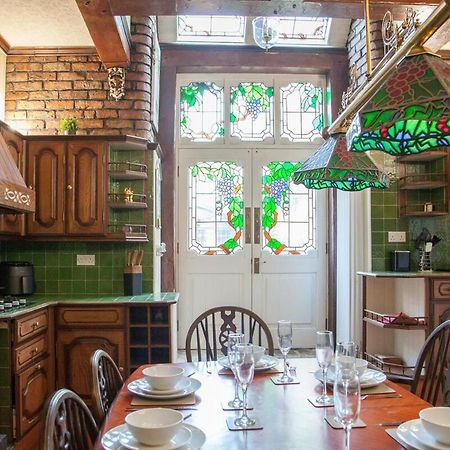 Victorian Elegance At Kingscliffe, Sleeps 17 Villa Manchester Exteriör bild