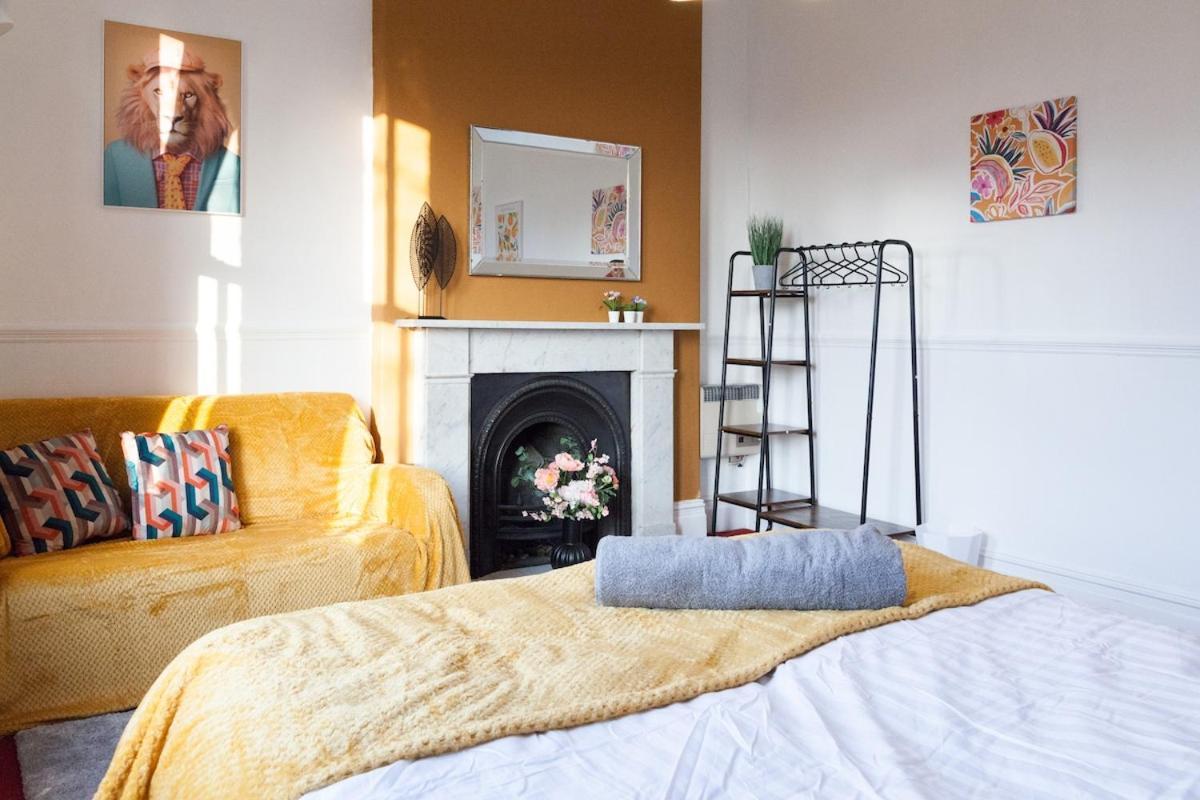Victorian Elegance At Kingscliffe, Sleeps 17 Villa Manchester Exteriör bild
