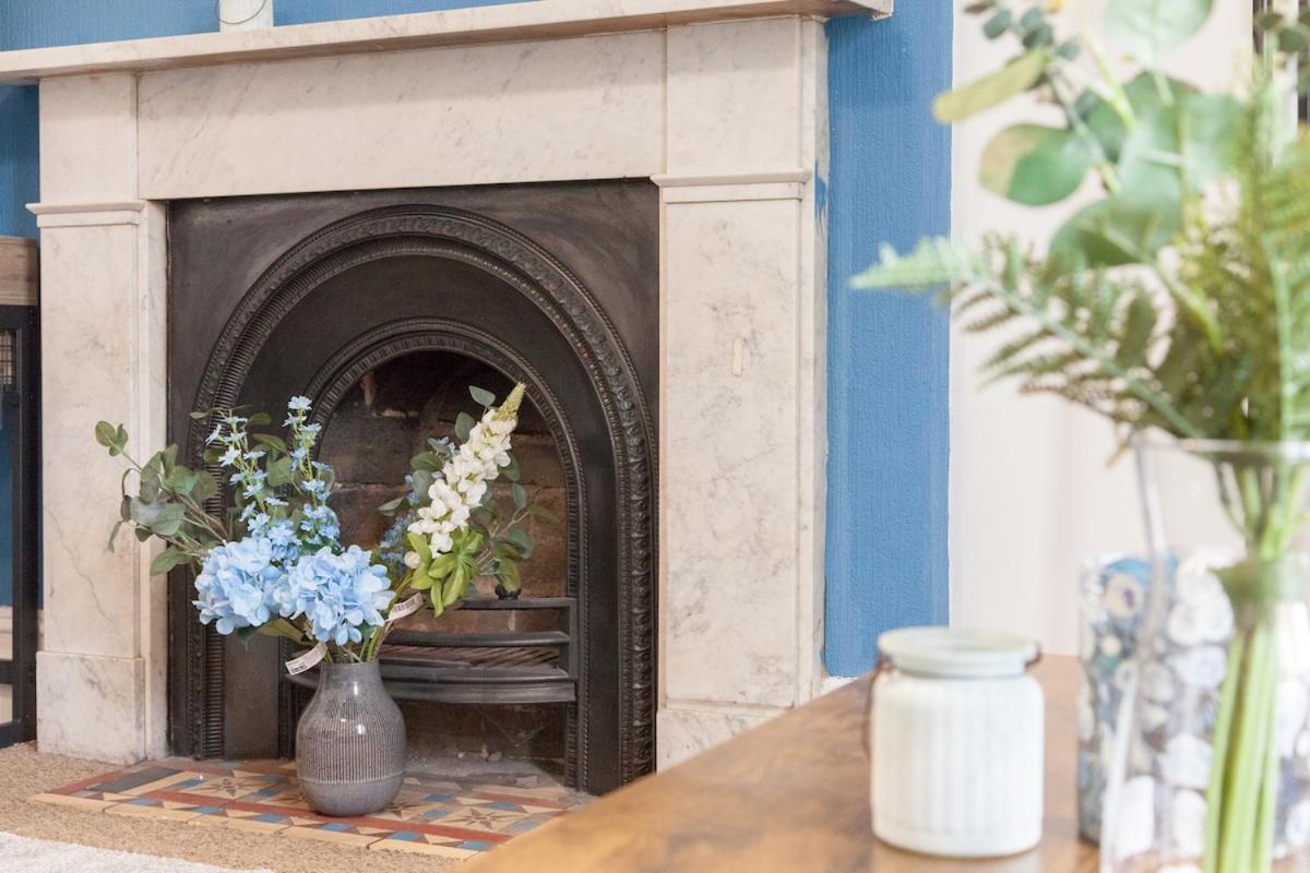 Victorian Elegance At Kingscliffe, Sleeps 17 Villa Manchester Exteriör bild