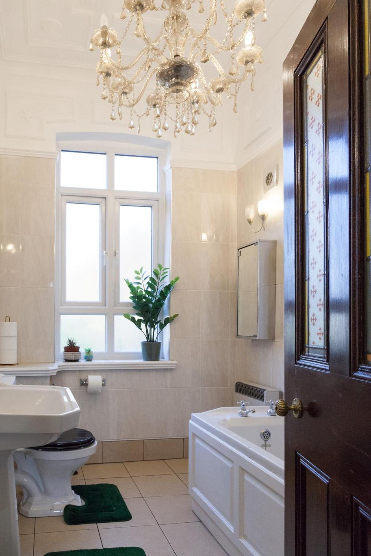 Victorian Elegance At Kingscliffe, Sleeps 17 Villa Manchester Exteriör bild