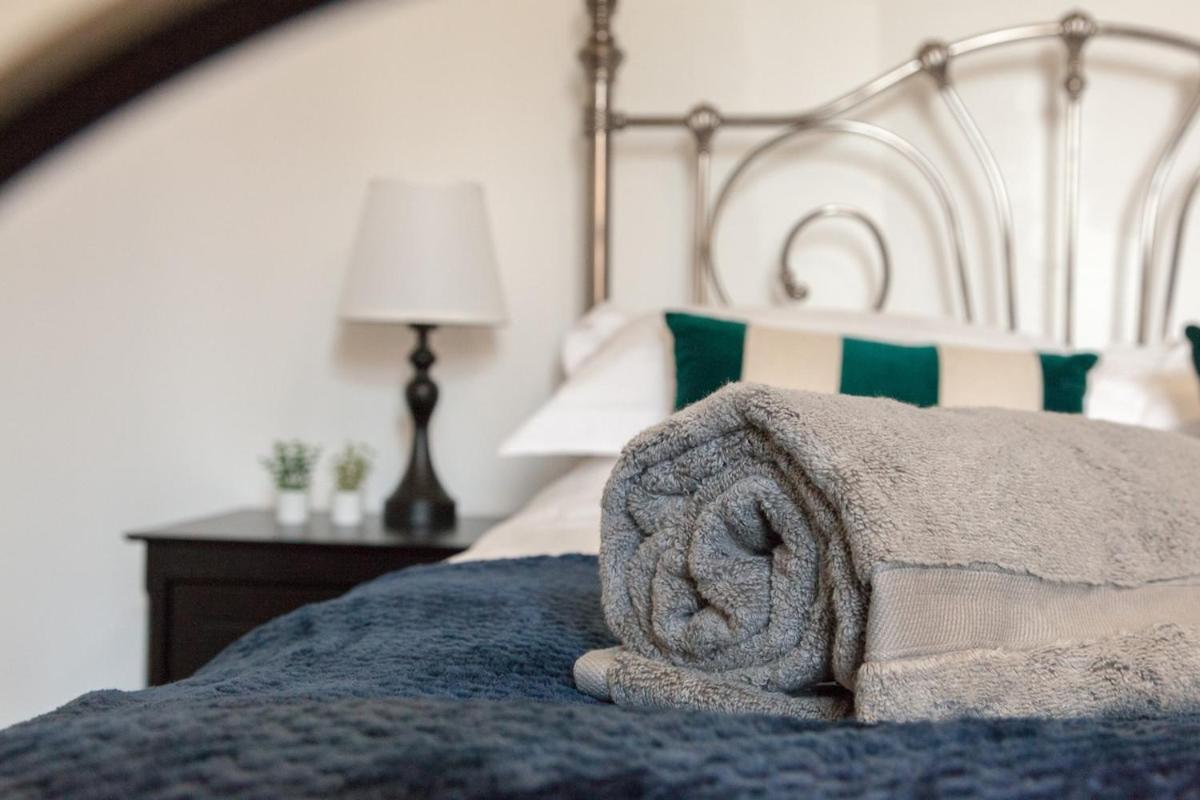 Victorian Elegance At Kingscliffe, Sleeps 17 Villa Manchester Exteriör bild