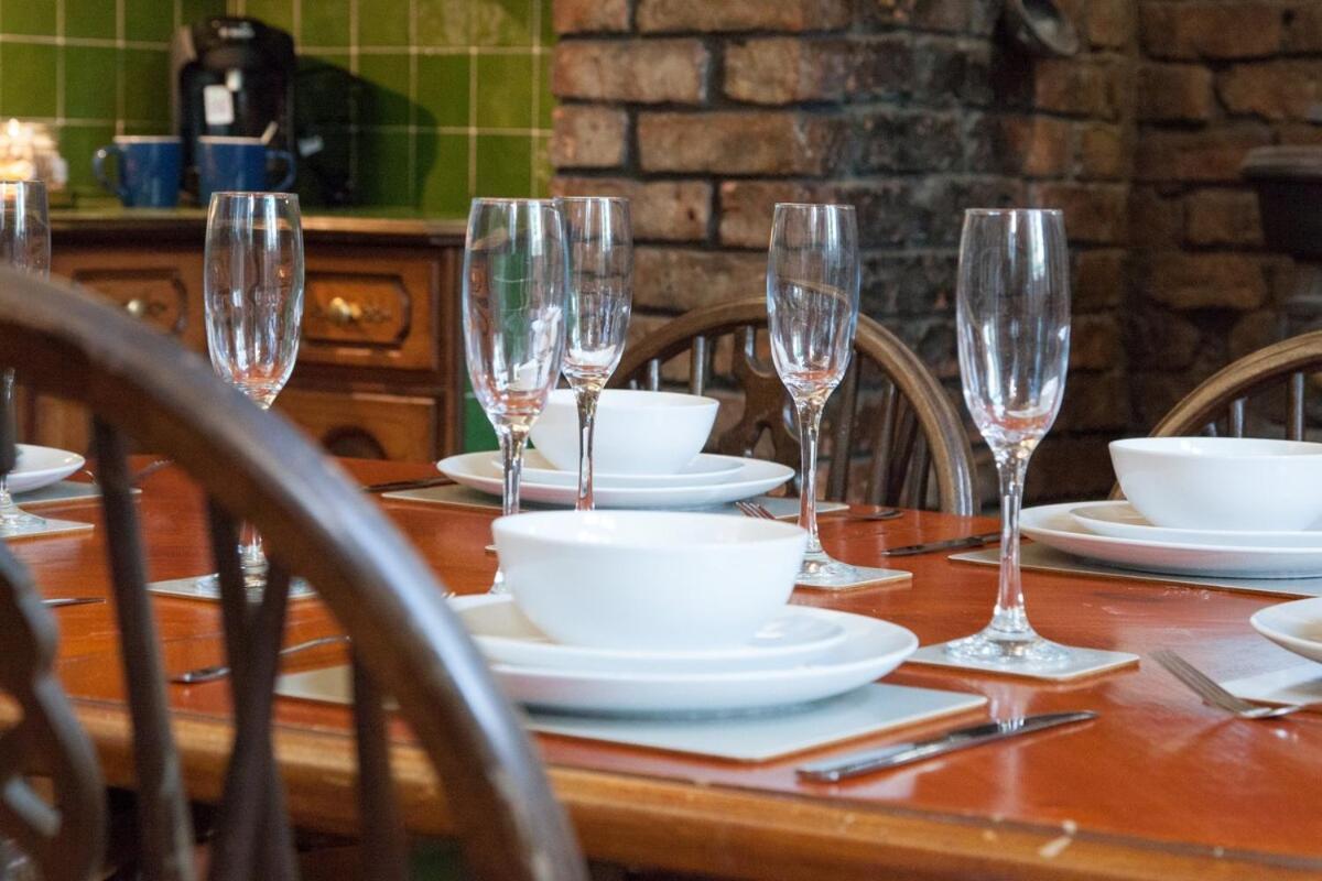 Victorian Elegance At Kingscliffe, Sleeps 17 Villa Manchester Exteriör bild