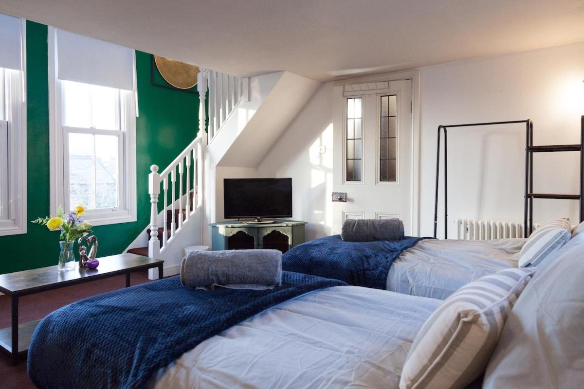 Victorian Elegance At Kingscliffe, Sleeps 17 Villa Manchester Exteriör bild