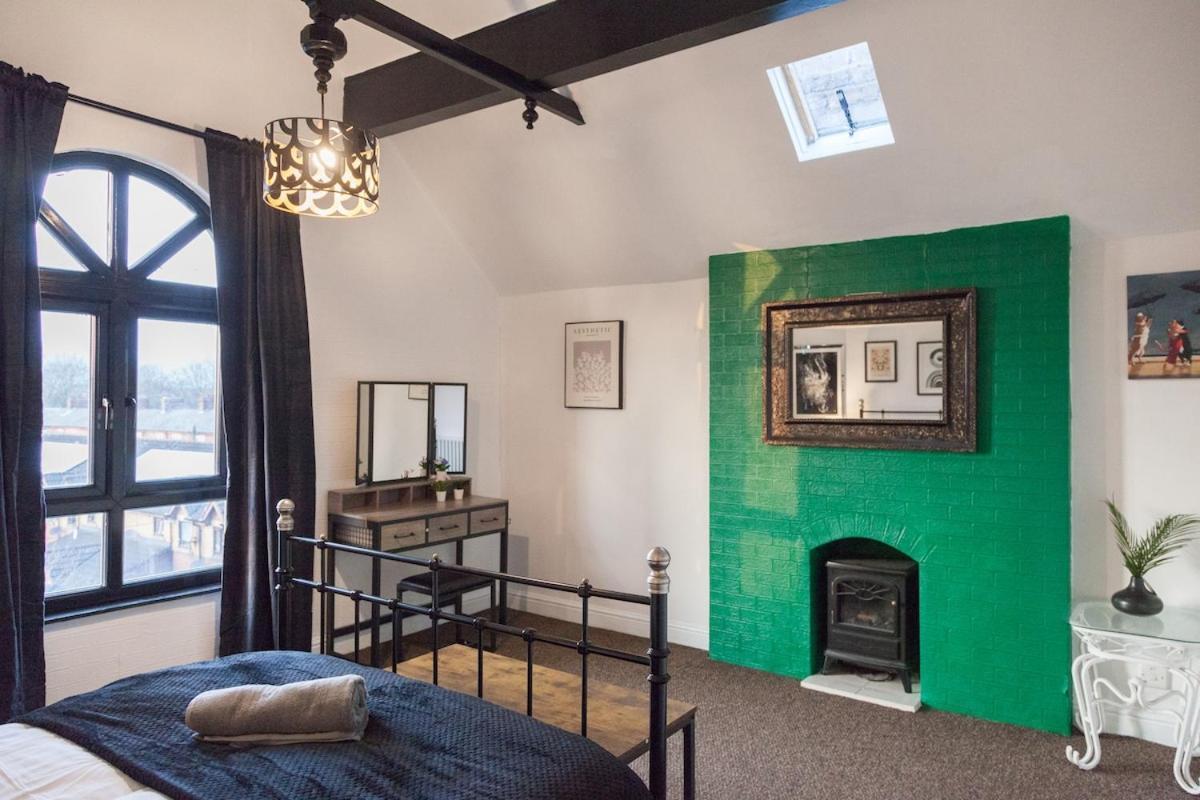 Victorian Elegance At Kingscliffe, Sleeps 17 Villa Manchester Exteriör bild